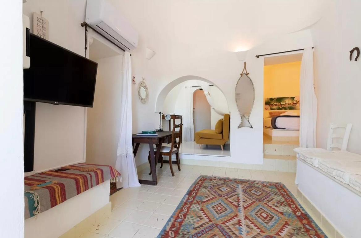 Syconium Trullo And Lamia Gea Charme And History Hotel Ostuni Bagian luar foto